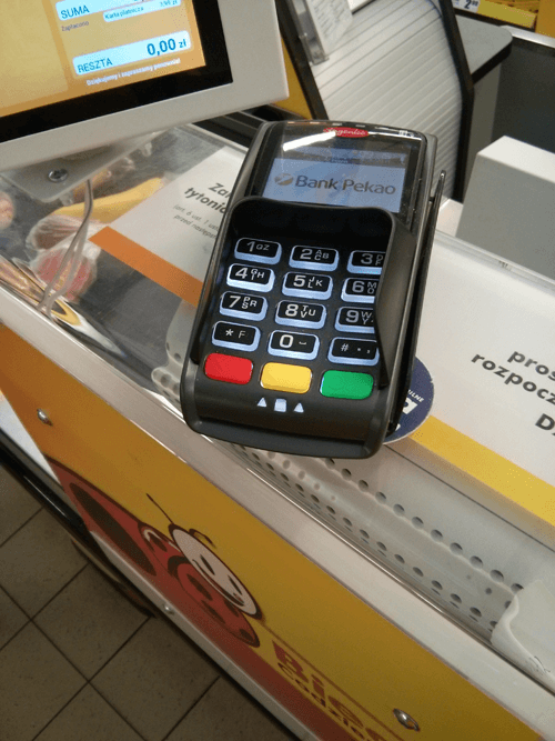Biedronka: płatność kartą kredytową, terminal płatniczy